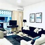 Spacious Newly Renovated Princes Wharf 1Br